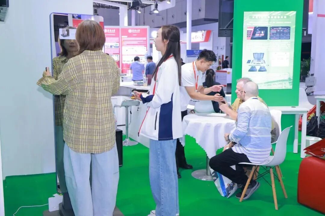 电竞品牌新,品鞋款,潮流设计引,开云体育官网,开云体育App,开云体育直播,开云体育入口,开云体育代理