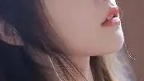 林书豪遭肘击致嘴角出血，30分钟内贡献16分8板9助离场