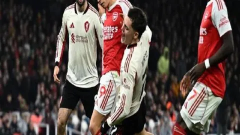 红魔门将力挽狂澜，枪手挑战遭拒晋级